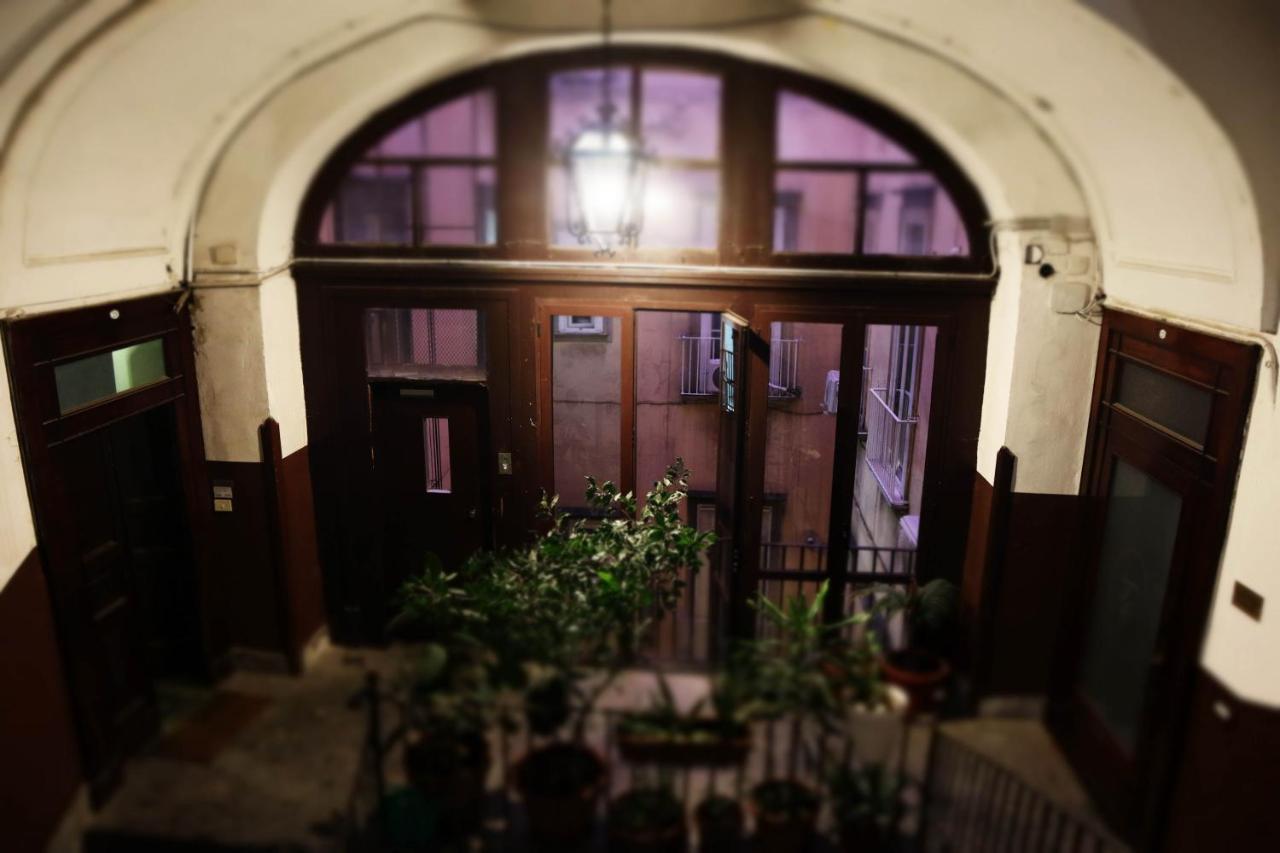 Appartement Storia Di Sofia à Naples Extérieur photo