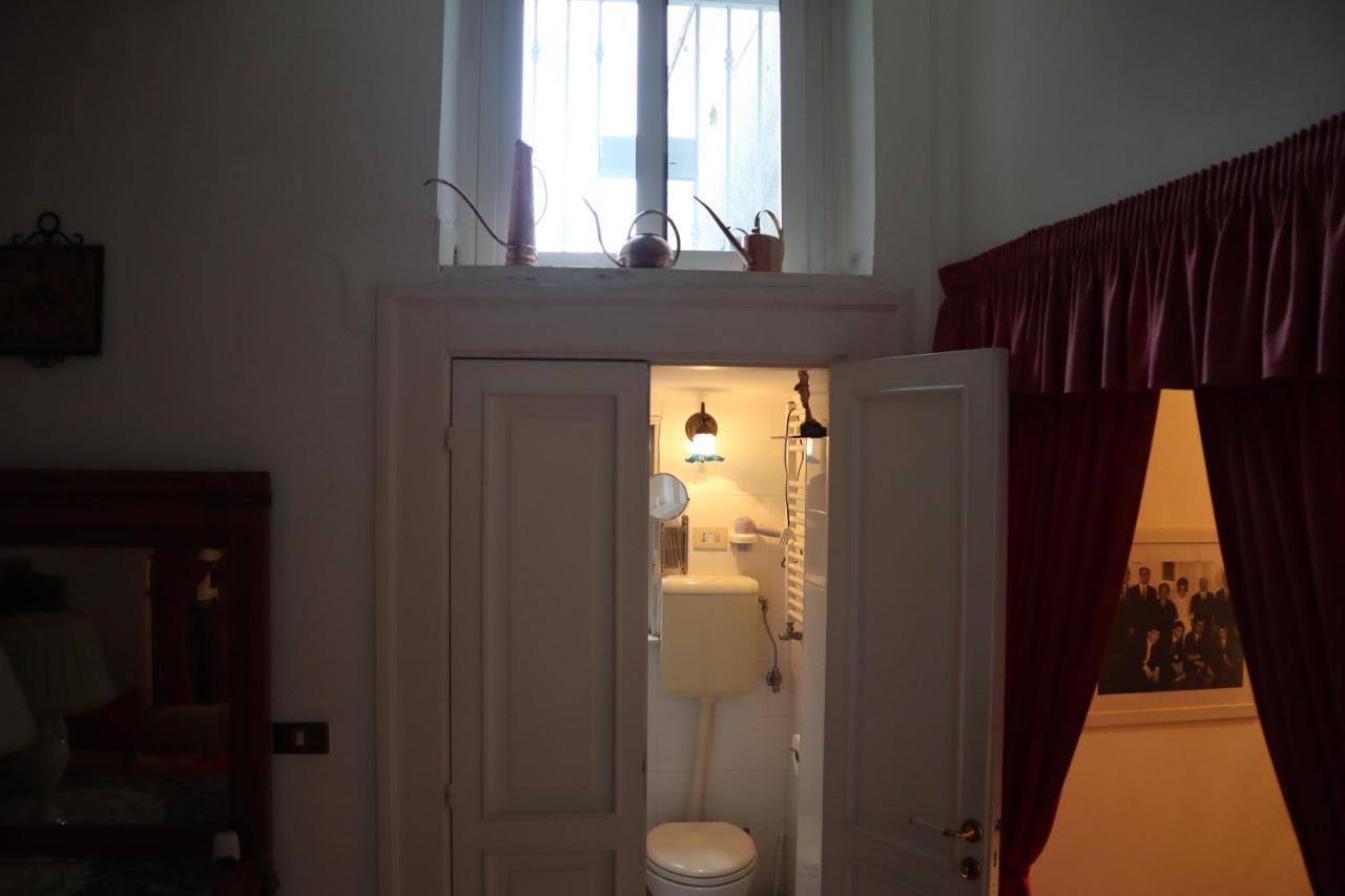 Appartement Storia Di Sofia à Naples Extérieur photo