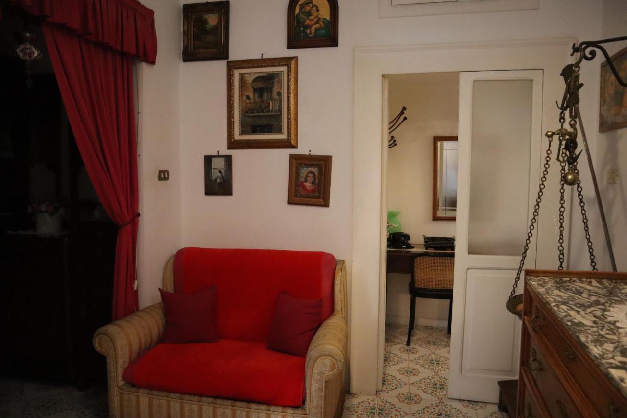 Appartement Storia Di Sofia à Naples Extérieur photo