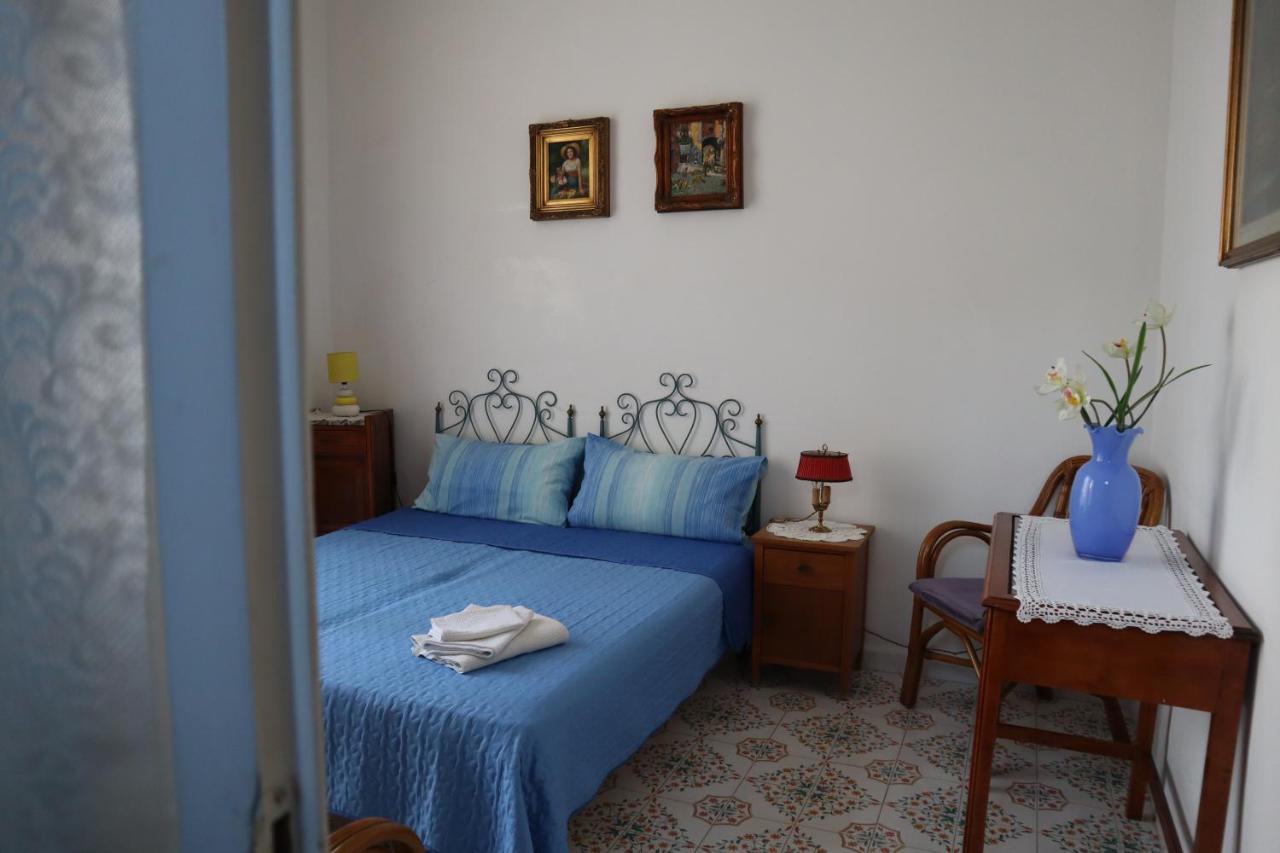 Appartement Storia Di Sofia à Naples Extérieur photo