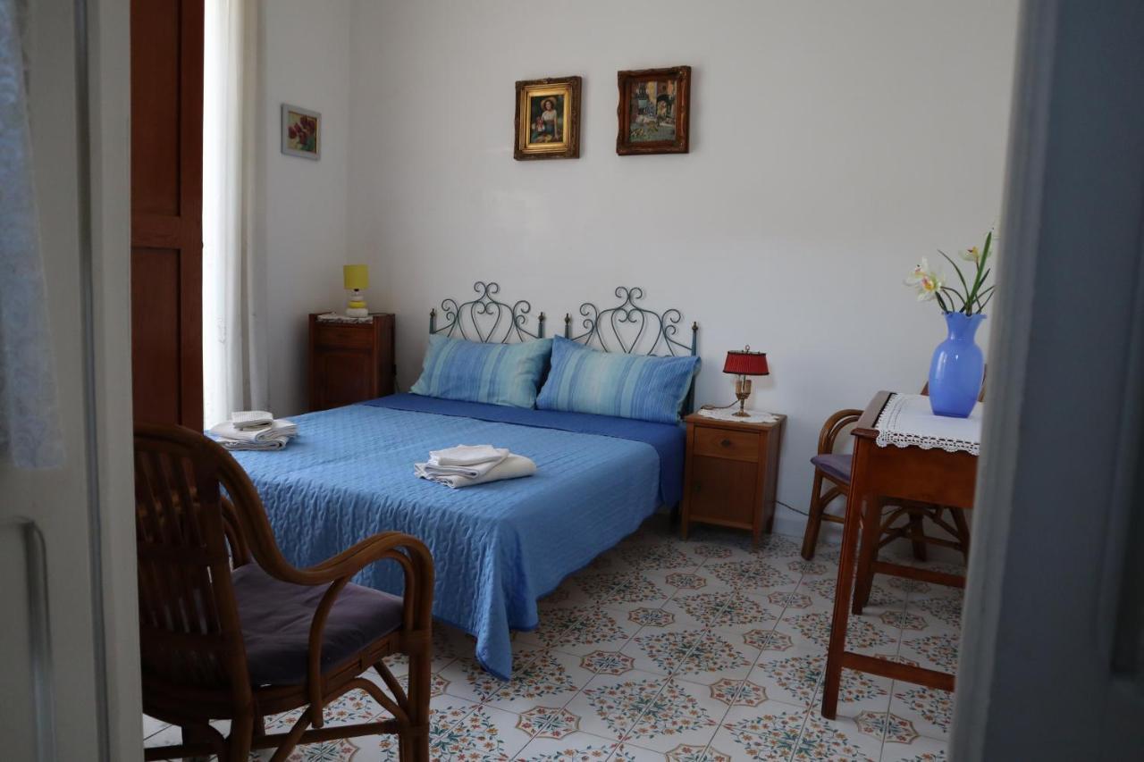Appartement Storia Di Sofia à Naples Extérieur photo